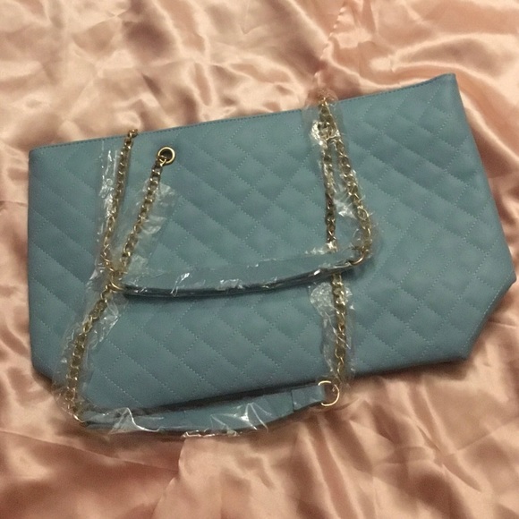 5/30% off - Sky blue 17” wide quilted tote bag - Picture 2 of 4